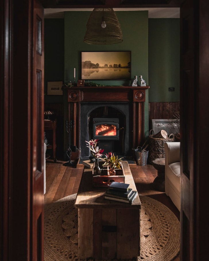A view of the snug at 101 Oatlands one of the best lake houses Tasmania