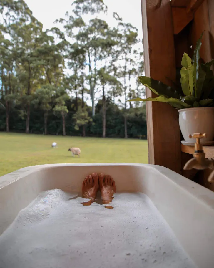 The Best Places To Stay Near Sydney With Outdoor Baths | URBAN LIST SYDNEY