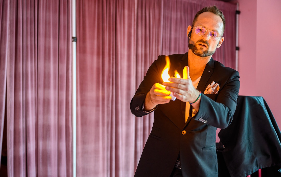 SNACKS free Fringe performance at Raine Square