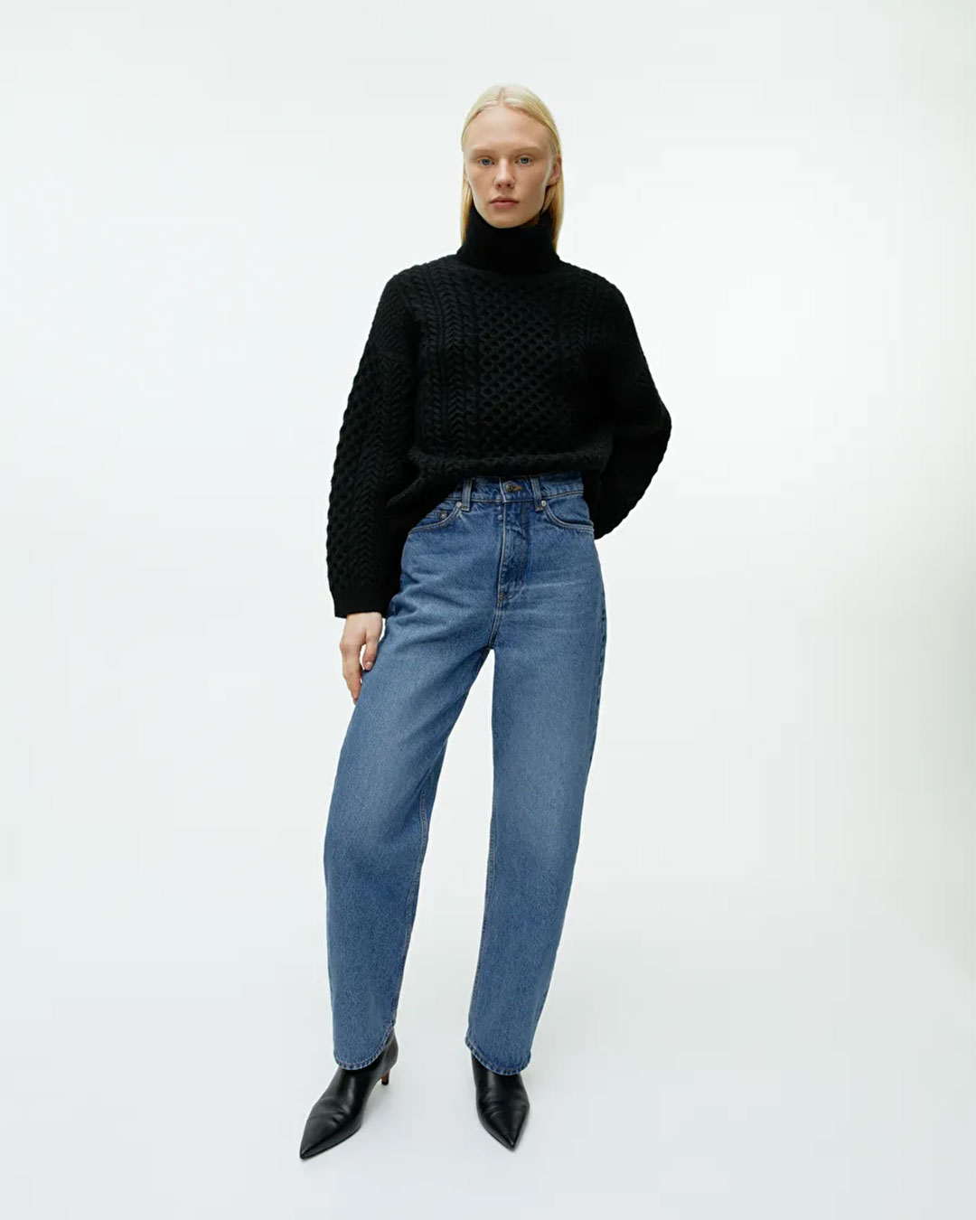 Barrel Jeans Are Trending For 2023, Here Are 14 Pairs To Consider ...