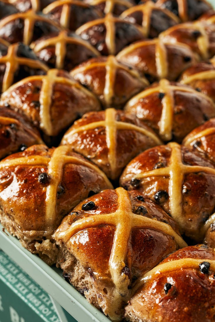 rows of hot cross buns