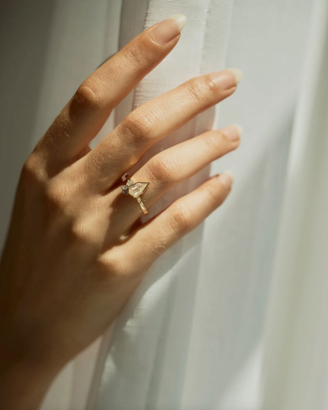 Buy 0.8 Carat Round cut 14k Yellow Gold Lab Grown Diamond Engagement Ring  Manana | GLAMIRA NZ