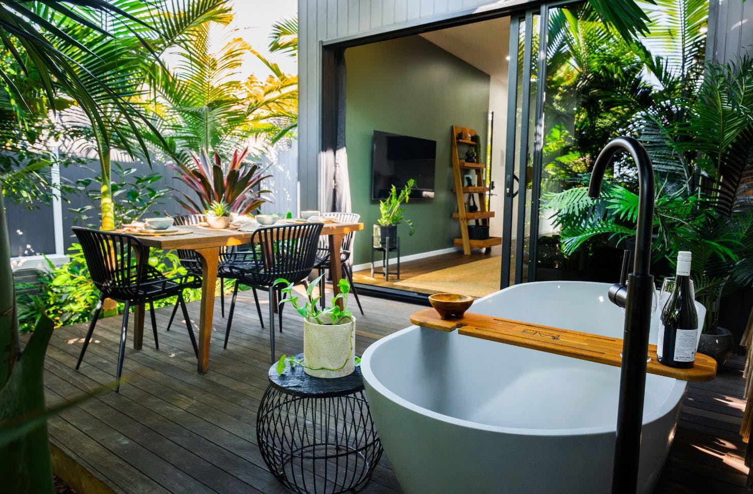 Airlie Bungalows Airbnb Airlie Beach