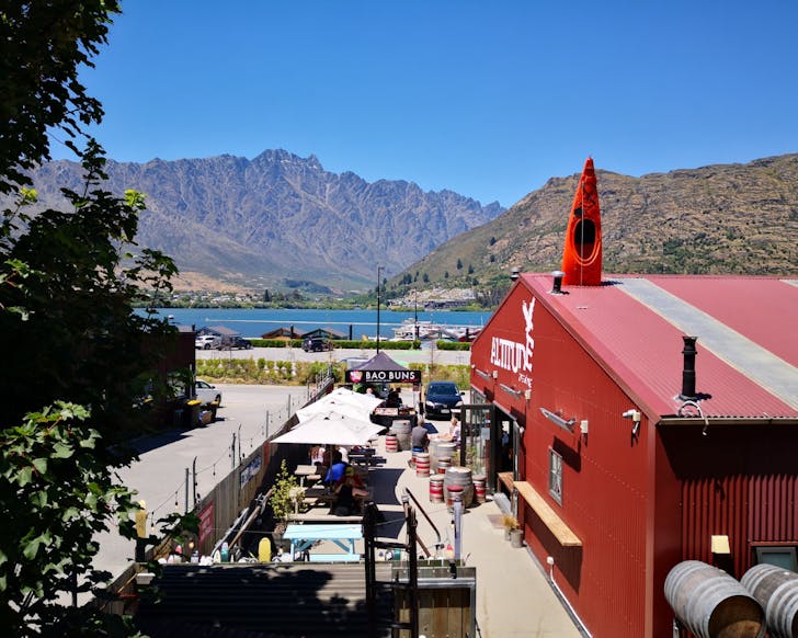 best bars in queenstown for craft beer