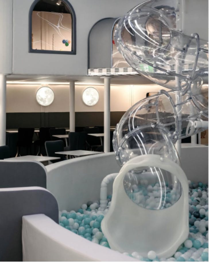 Miniversal Indoor Play-Centre Slide and Ballpit