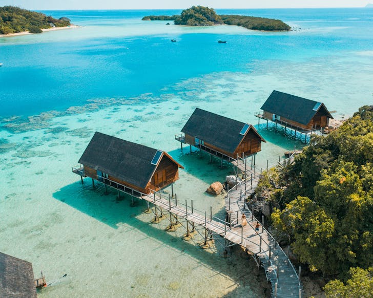 Overwater suites at Bawah Reserve