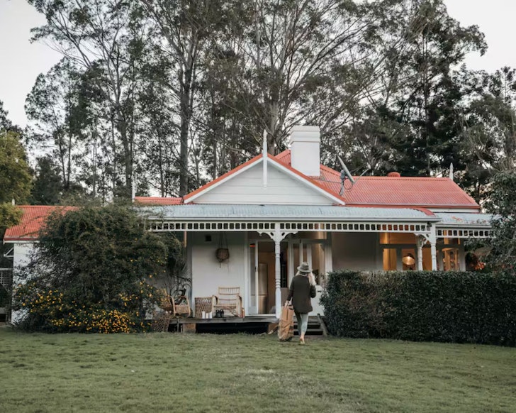 The exterior of Berry Hill Airbnb on the Hawkesbury River