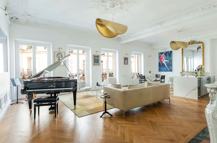 A room in Luxury High End Condo, one of the best airbnbs in Paris