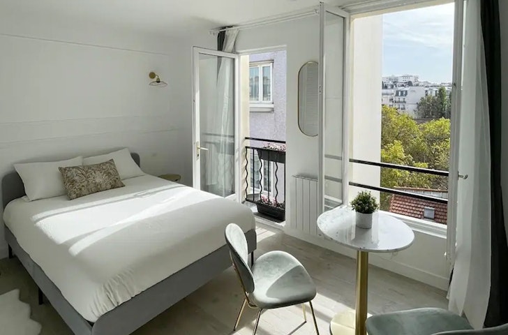 A room in Studio Chic Métro Nation, one of the best airbnbs in Paris