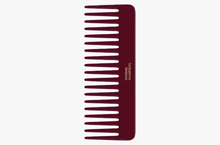 The La Bonne Brosse The Detangling Comb, one of the best beauty gifts