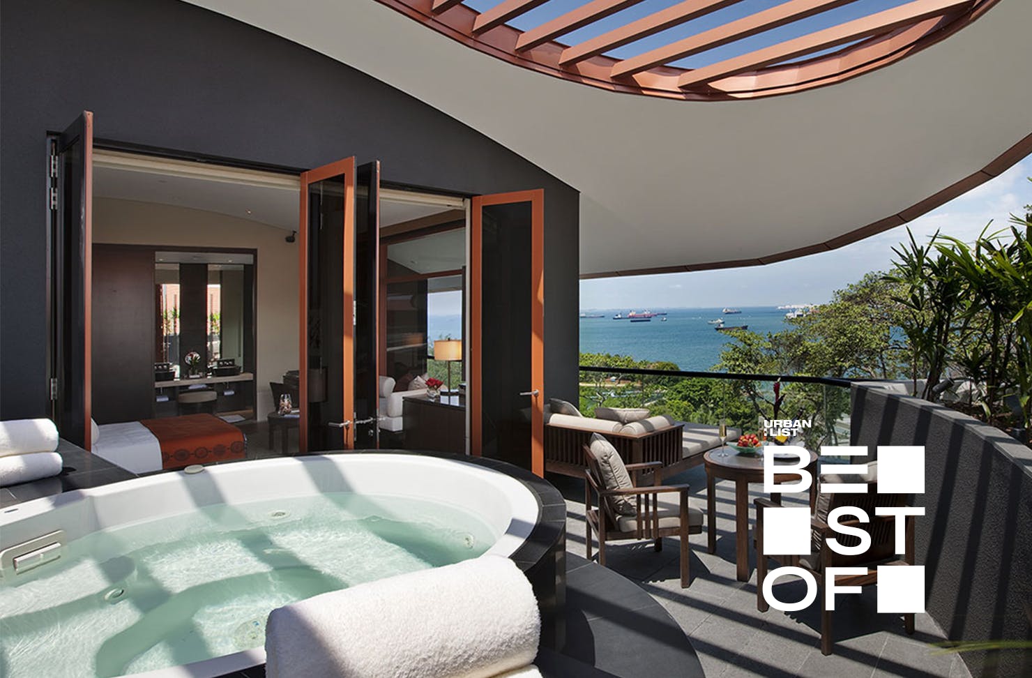 Capella outdoor terrace with jacuzzi