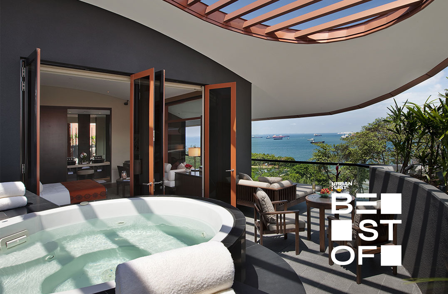 Capella outdoor terrace with jacuzzi