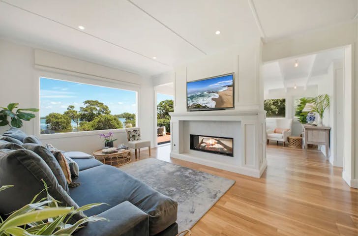 barefoot beach house culburra one of the most pet-friendly accommodation NSW airbnbs near sydney