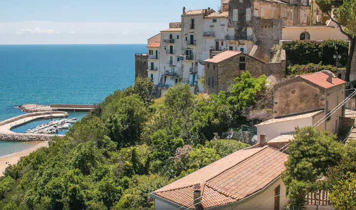 Best day trips from Rome with a panoramic view of the Italian village surrounding Sperlonga beach
