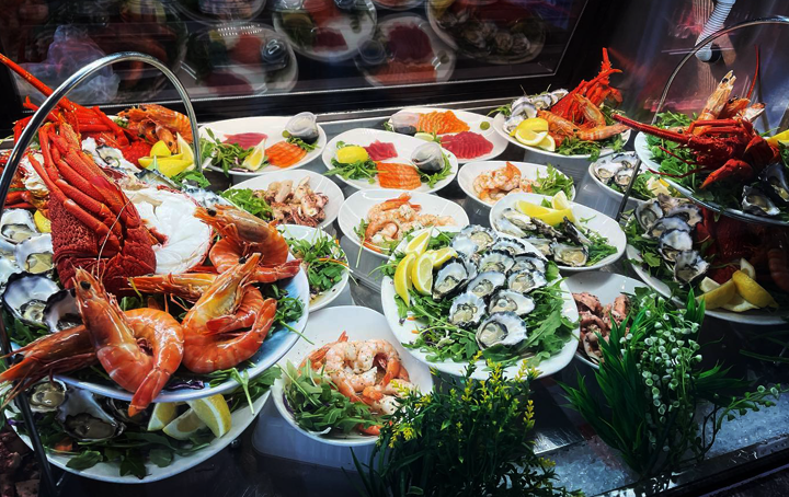 A display fridge full of fresh seafood at a top fish and chips Melbourne.