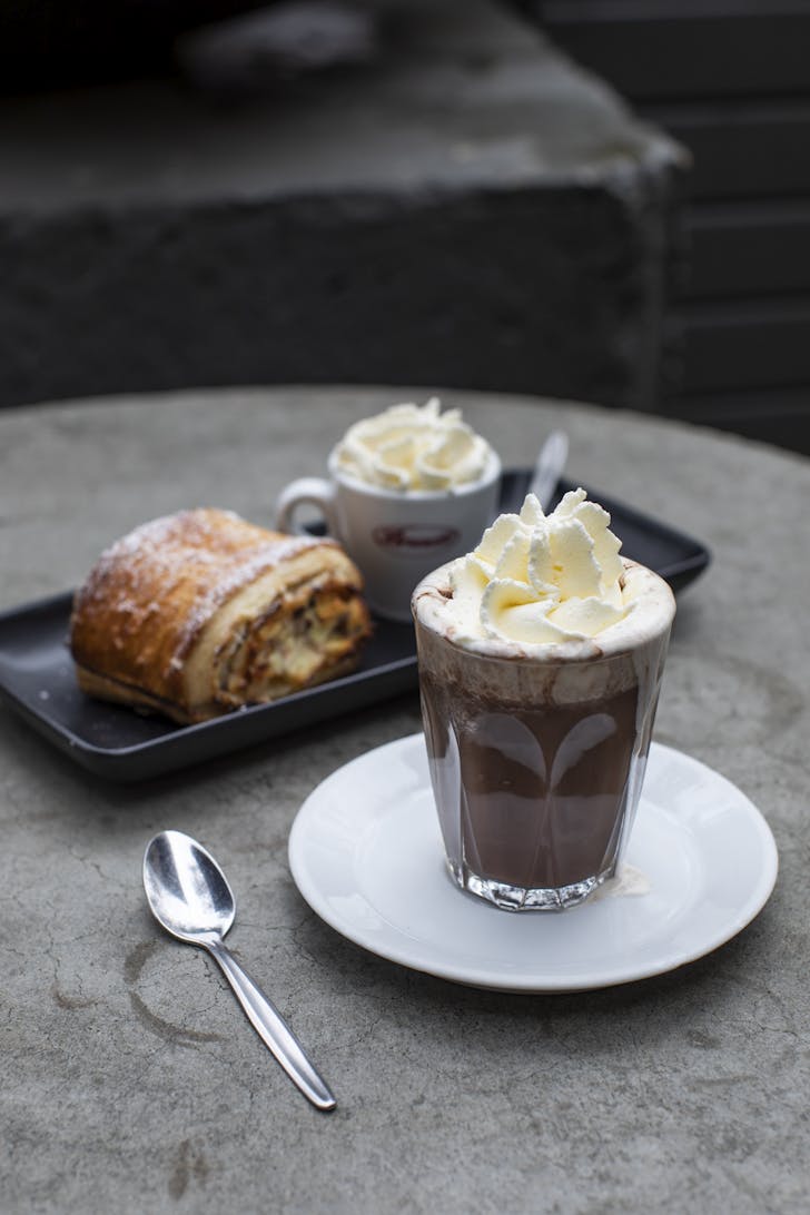 brunette hot choc