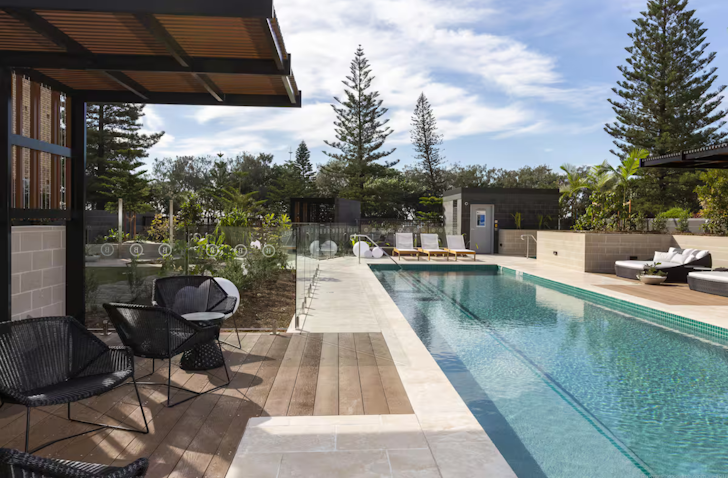 Burleigh Beach Escape