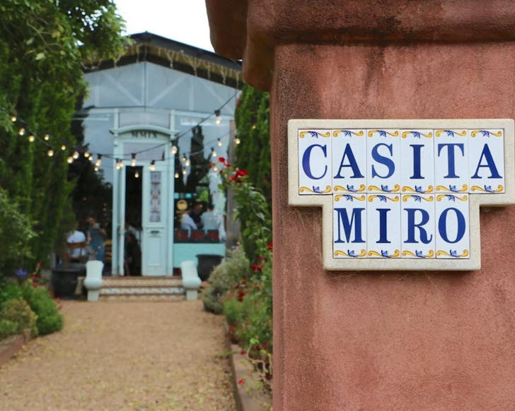 Casita Miro, one of Auckland's best wedding venues. 