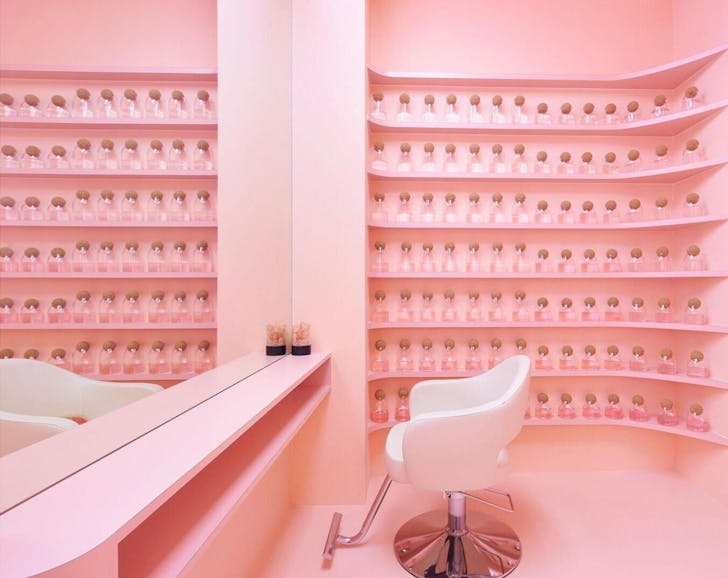 Chez Vous: HideAway pink room