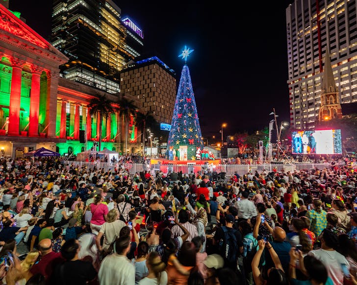lighting of the christmas tree