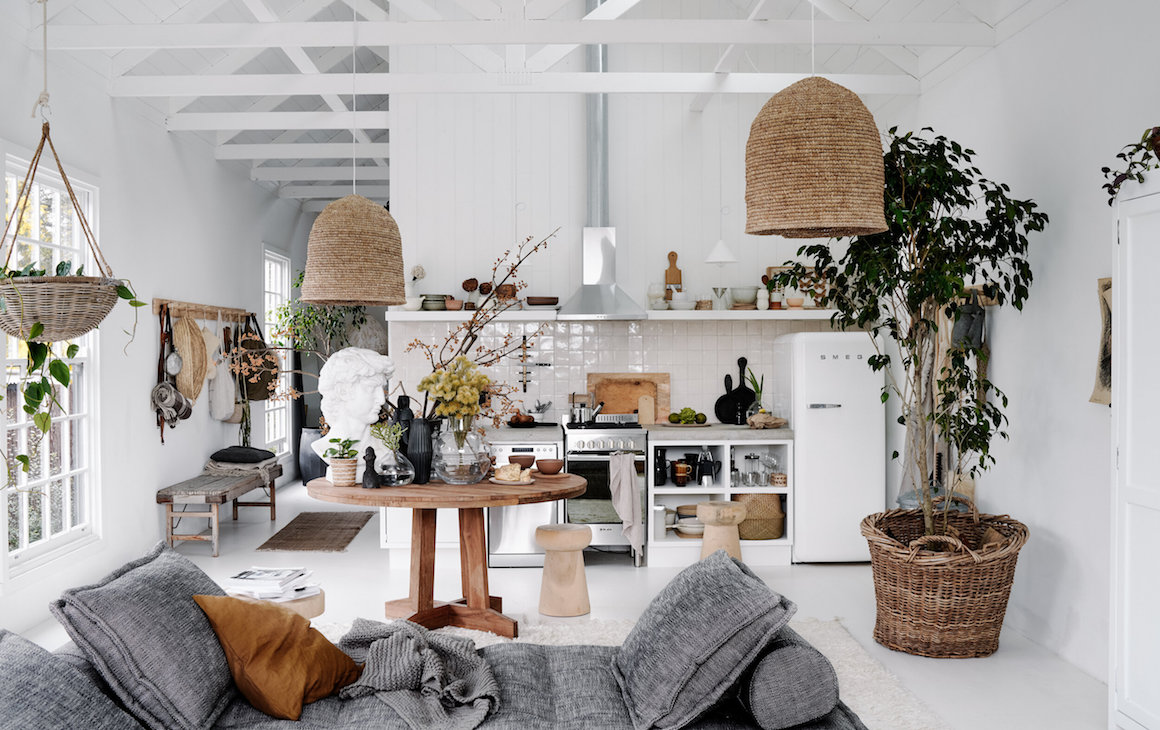A high-ceiling white-washed kitchen of one of the best romantic getaways in Victoria.