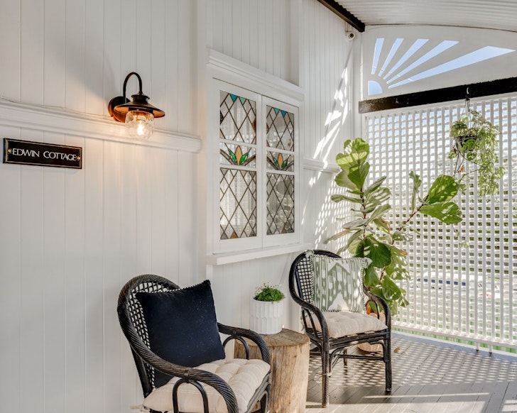 The front porch at Edwin Cottage best Toowoomba Airbnbs