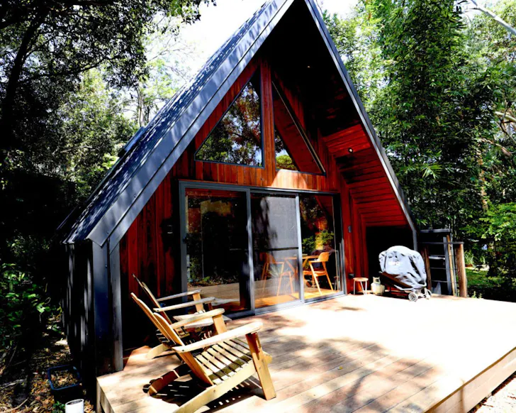 An exterior view of Eh Frame best winter cabins near Brisbane
