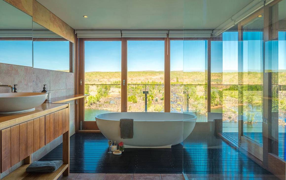 free-standing bathtub in El Questro