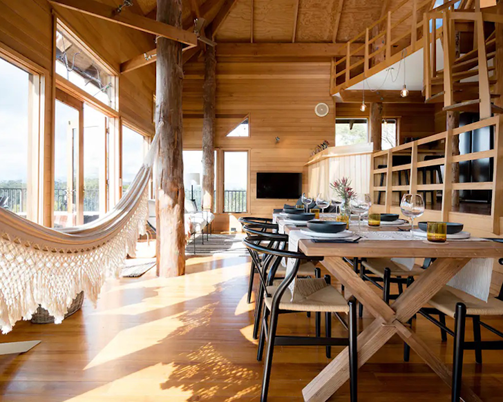 Esk Treehouse Cabin