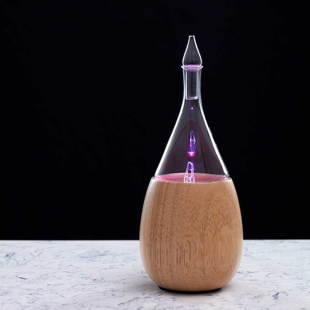 Nebulising essential oil diffuser