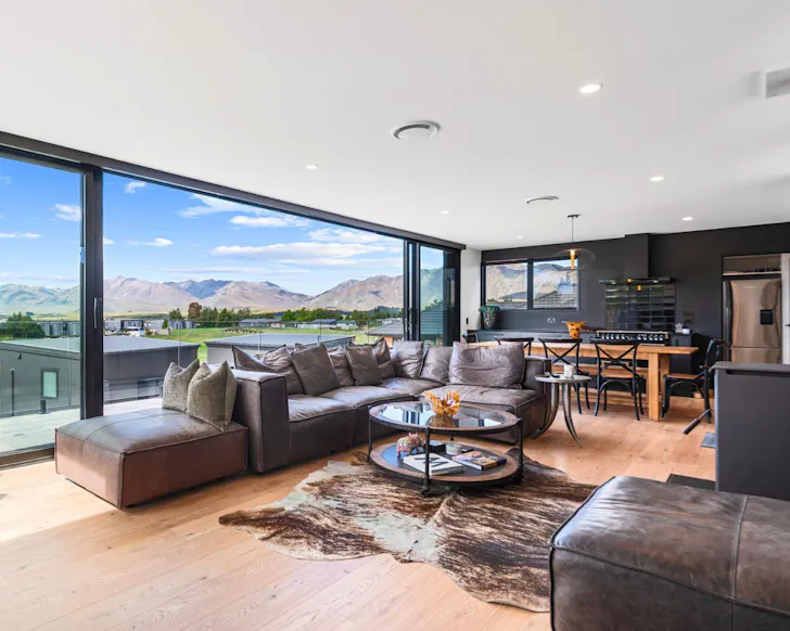 The living space at Farmview Lodge best Lake Tekapo accommodation