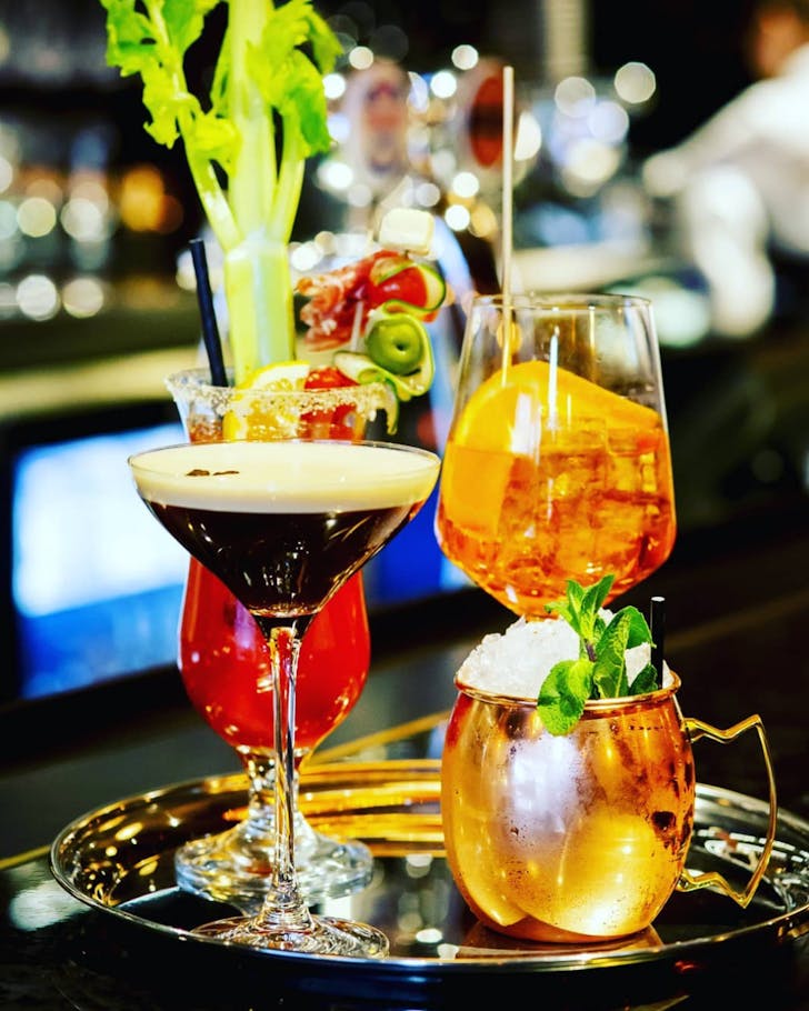 Best cocktail bars in queenstown
