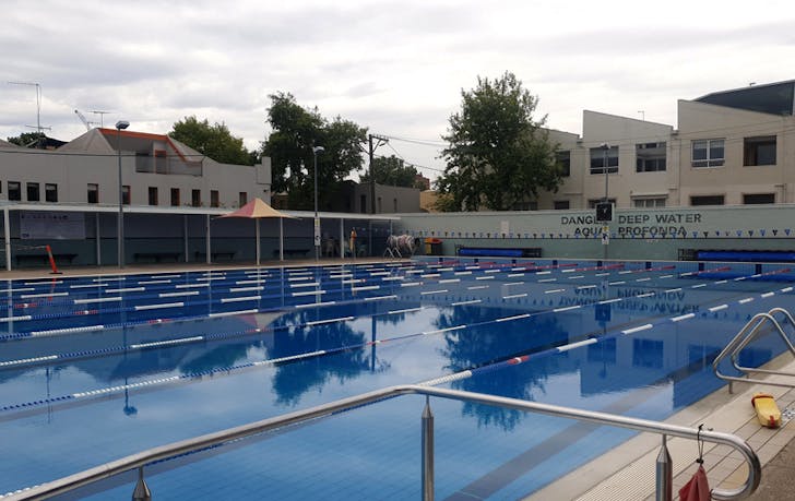The outdoor lanes of Fitzroy pools. One of the best things to do in Fitzroy. 