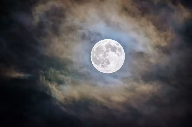 Full moon unsplash