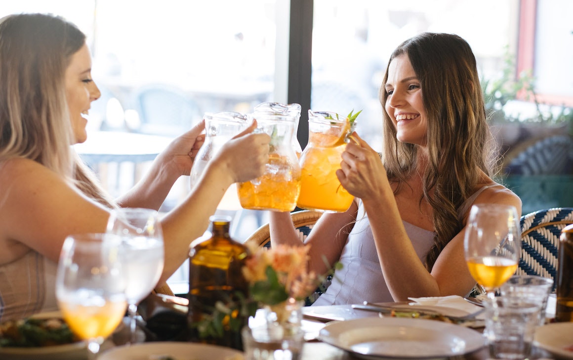 Galentine's Day Perth 2021, girls clinking cocktail jugs together