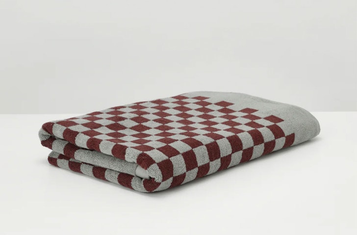 The Baina Roman Pool Towel, one of the best gifts for her