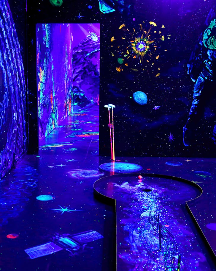 Glow In The Dark 3D Mini Golf Perth