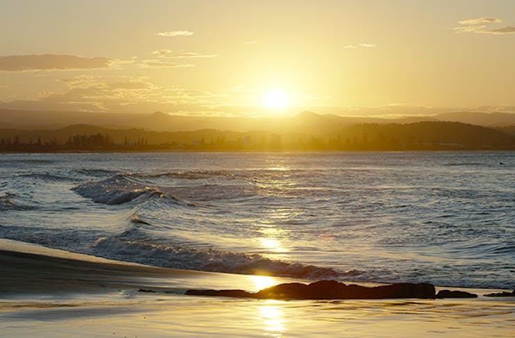 watch the sunset on the gold coast