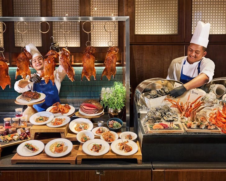 Estate buffet restaurant