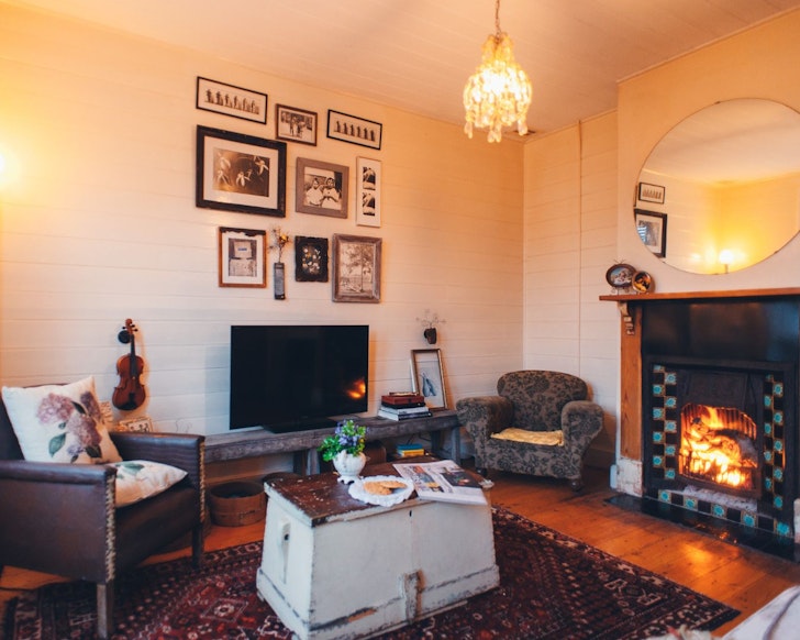 A view of the living space at Historic Cottage best Albany Airbnbs
