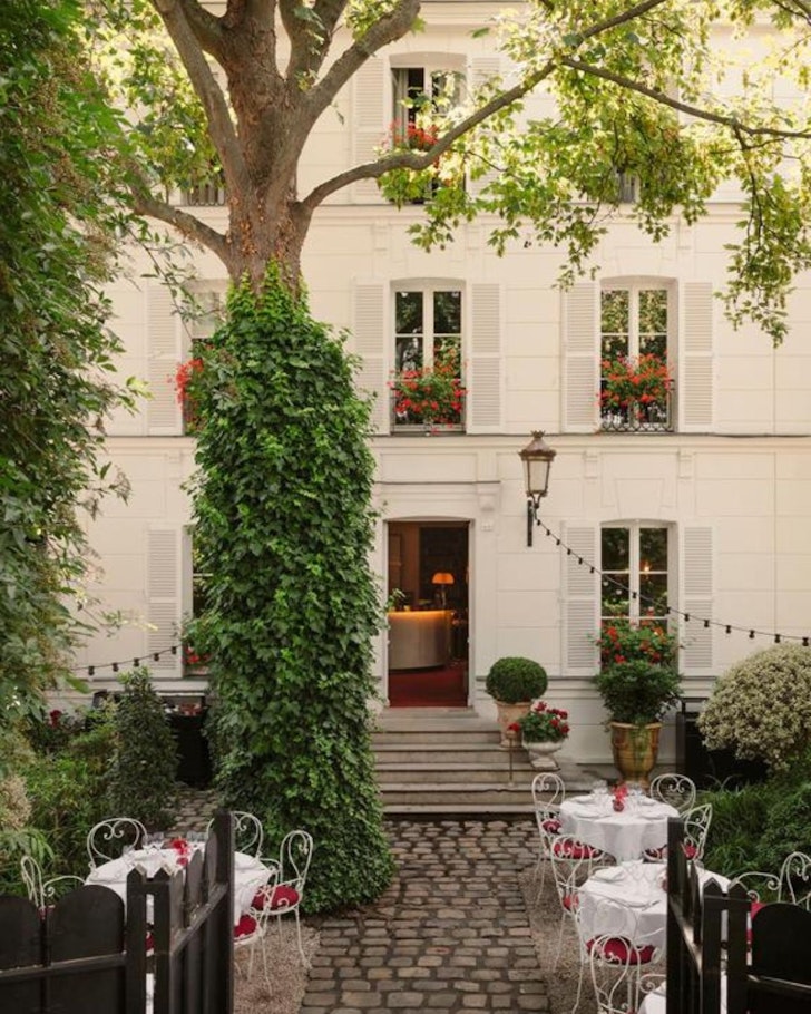 An exterior view of Hotel Particulier Montmartre one of the best luxury hotels Paris