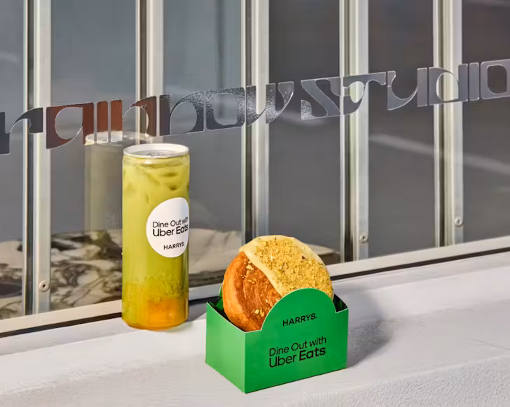 house of eats harrys free breakfast