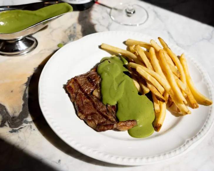 Gilt steak from insta