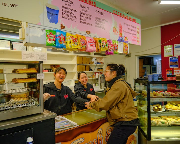 Vicki sees ex-students that now work at Johnny Nations in Ohakune