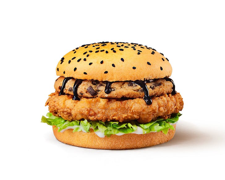 KFC NZâs Treat (or is it Trick?!) Burger with Original Recipe and Chocolate Drizzled Cookie