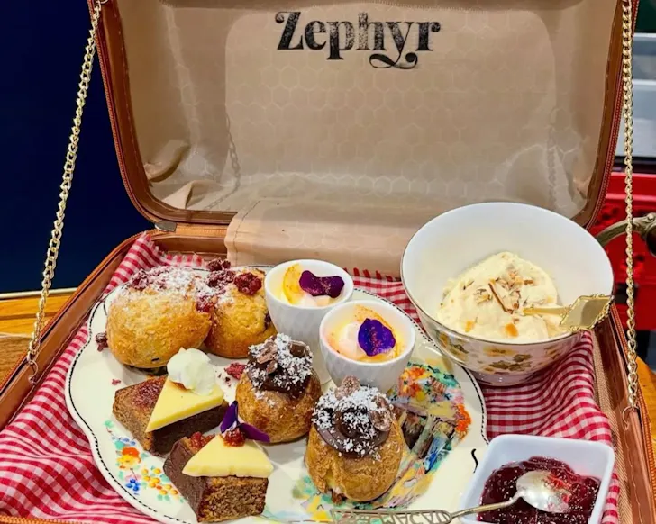 Zephr CafÃ© at TÄkina