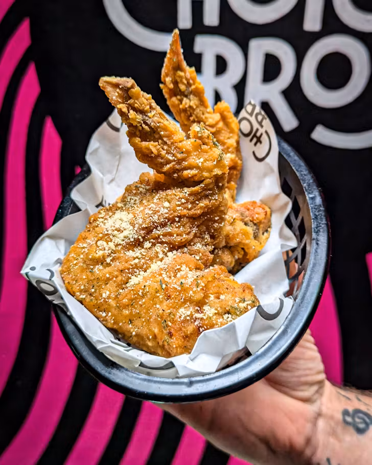 $2 chicken wings at Choice Bros on a Thursday