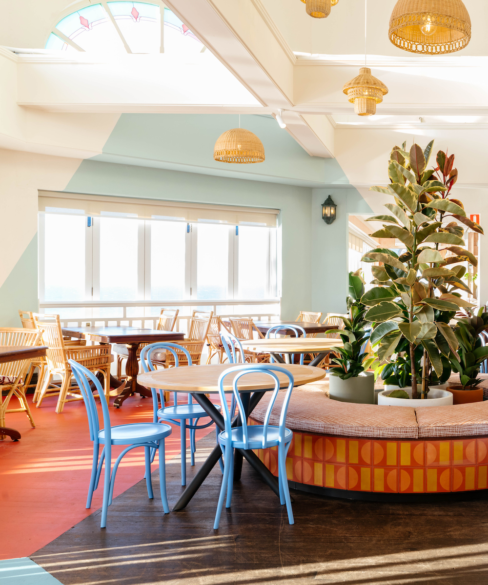 the bright tropical inspired interiors at Indigo Oscar