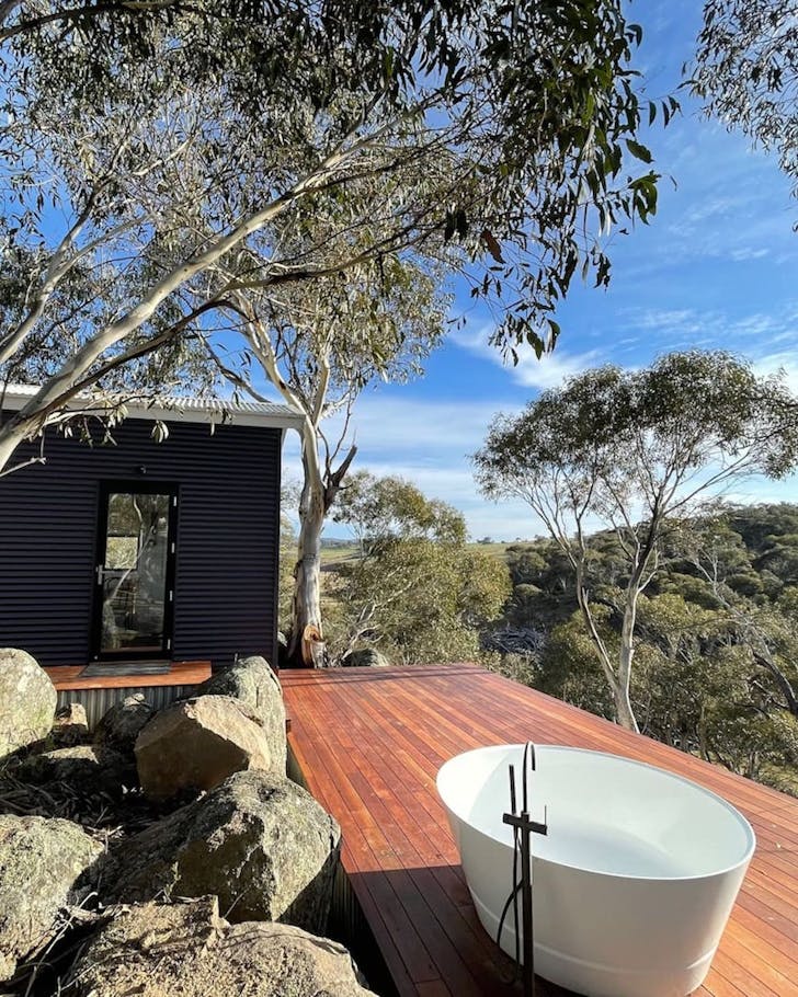Jindabyne Accommodation Wombat Tiny House