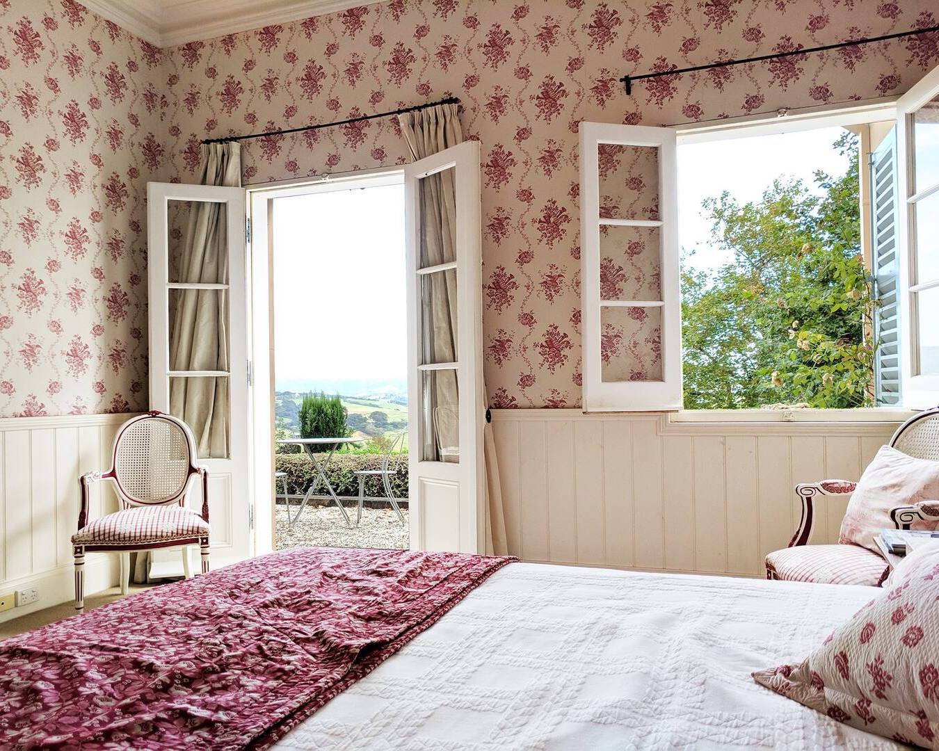 Kiama Airbnb Accommodation French Room